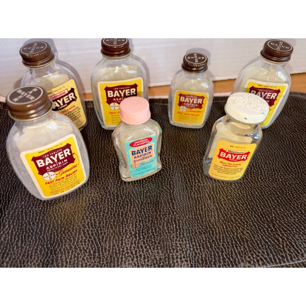 Vintage Bayer Aspirin Bottle Collection - Lot of 7,